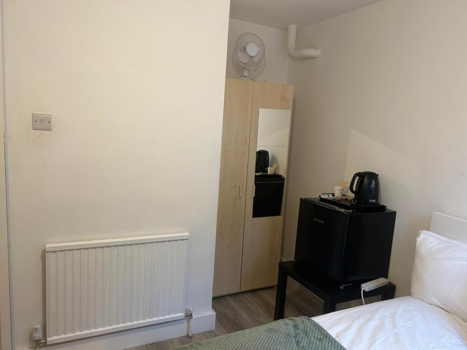 Lovely Double Rooms In Euston & Square London Exterior photo